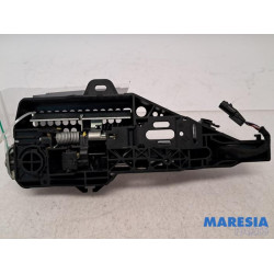 Renault - Clio - Poignée portière 4portes avant droite