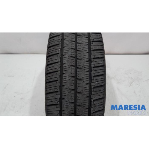 Renault - Trafic - Band