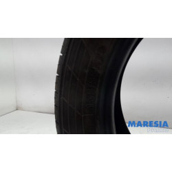 Renault - Clio - Tyre