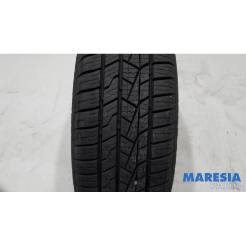 Peugeot - 107 - Pneu