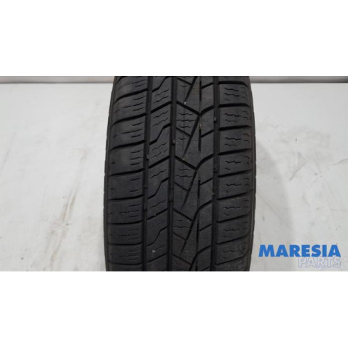 Peugeot - 107 - Pneu