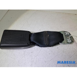 Peugeot - 107 - Insertion ceinture de sécurité arrière droite