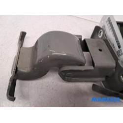 Opel - Vivaro - Scharnier Tür rechts hinten