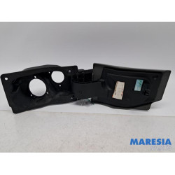 Opel - Vivaro - Tankklappe