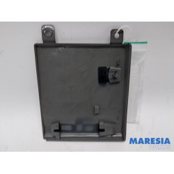 Opel - Vivaro - Tankklappe