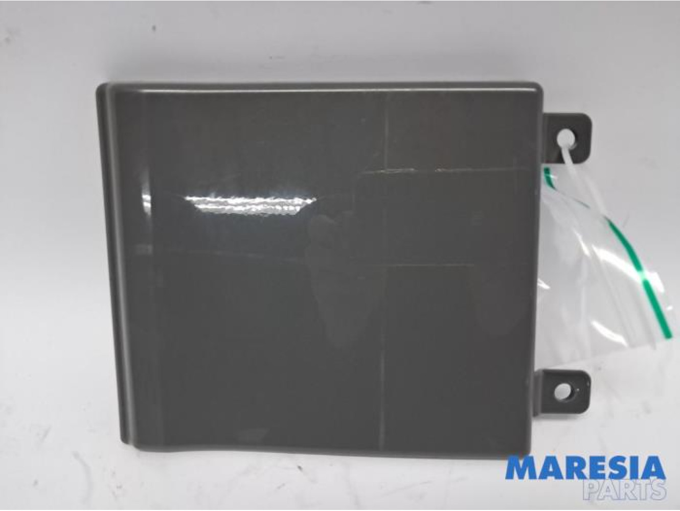 Opel - Vivaro - Tankklappe