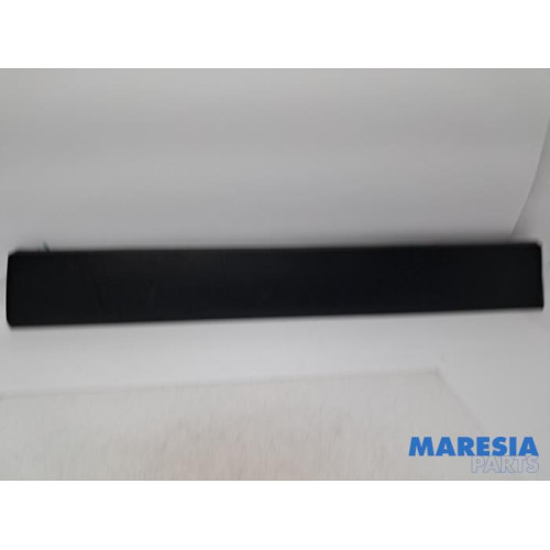 Opel - Vivaro - Zierleiste