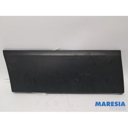 Opel - Vivaro - Zierleiste