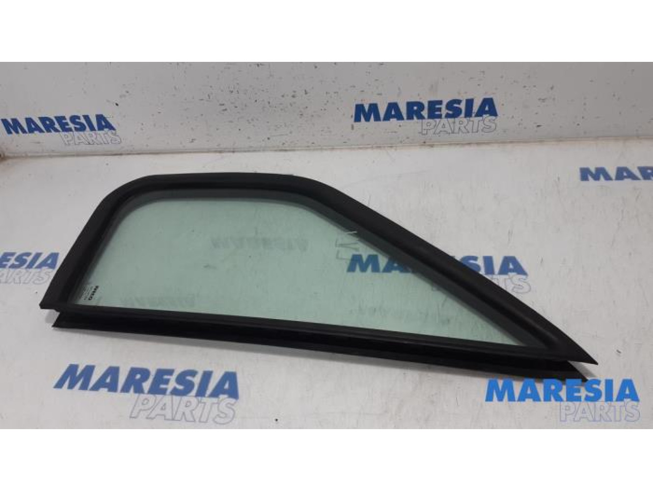 Iveco - Daily - Dreieckfenster links vorne