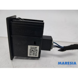 Fiat - 500 - AUX / USB connection