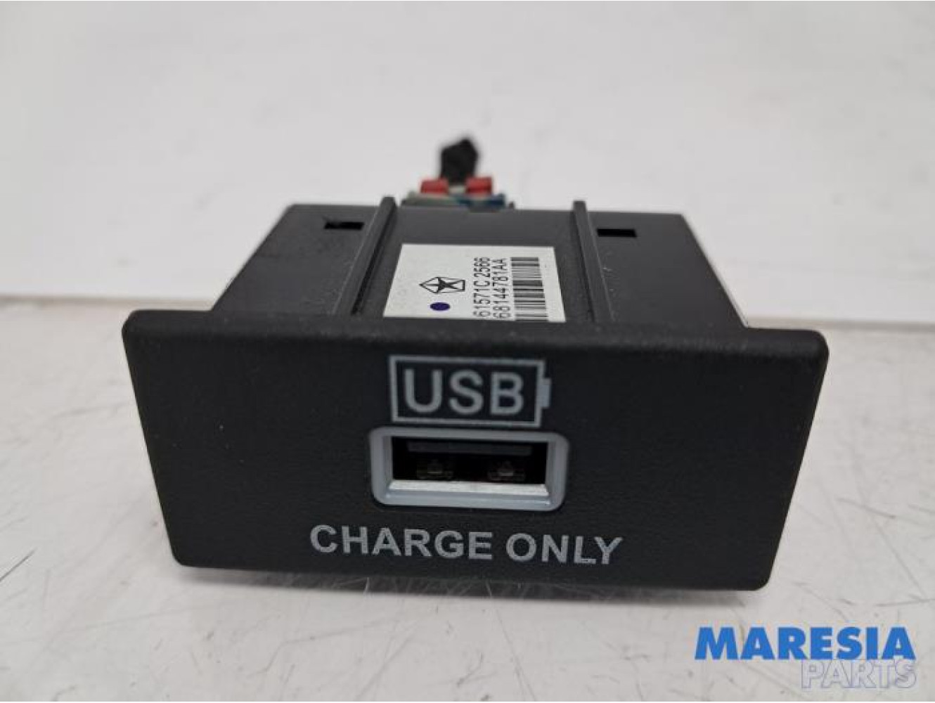 Fiat - 500 - AUX / USB connection
