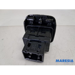 Fiat - 500 - AUX / USB connection