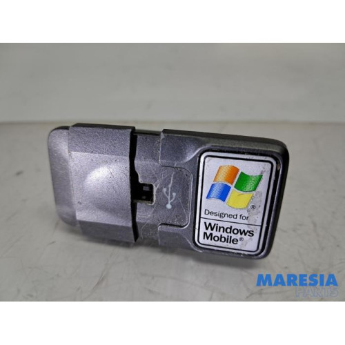 Fiat - 500 - AUX/USB aansluiting