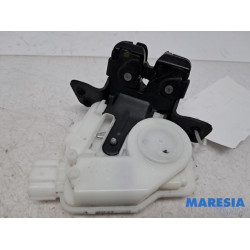 Fiat - 500 - Tailgate lock mechanism