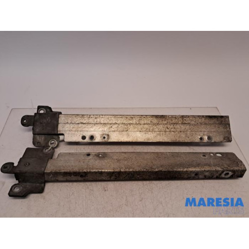 Renault - Espace - Faux châssis