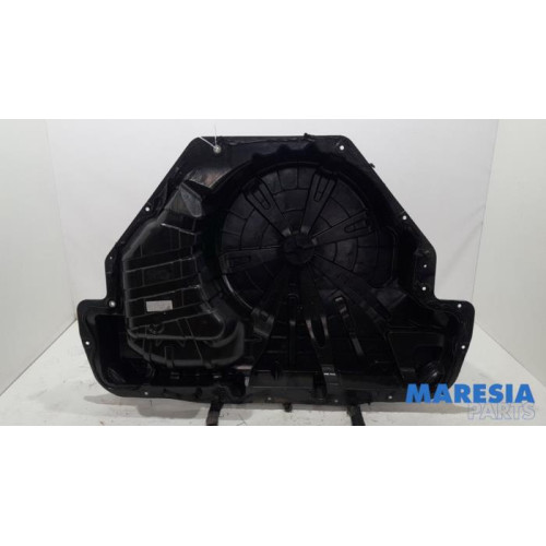 Renault - Grand Scenic - Spare wheel holder