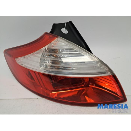 Renault - Megane - Feu arrière gauche