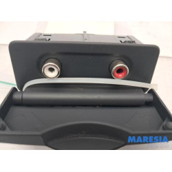 Renault - Megane - AUX/USB aansluiting