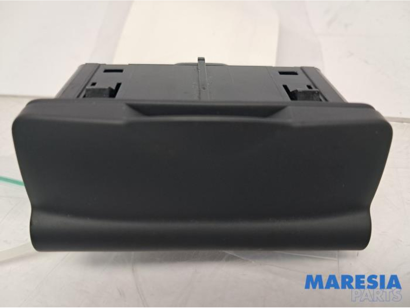 Renault - Megane - AUX/USB aansluiting