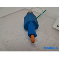 Renault - Megane - Clutch switch