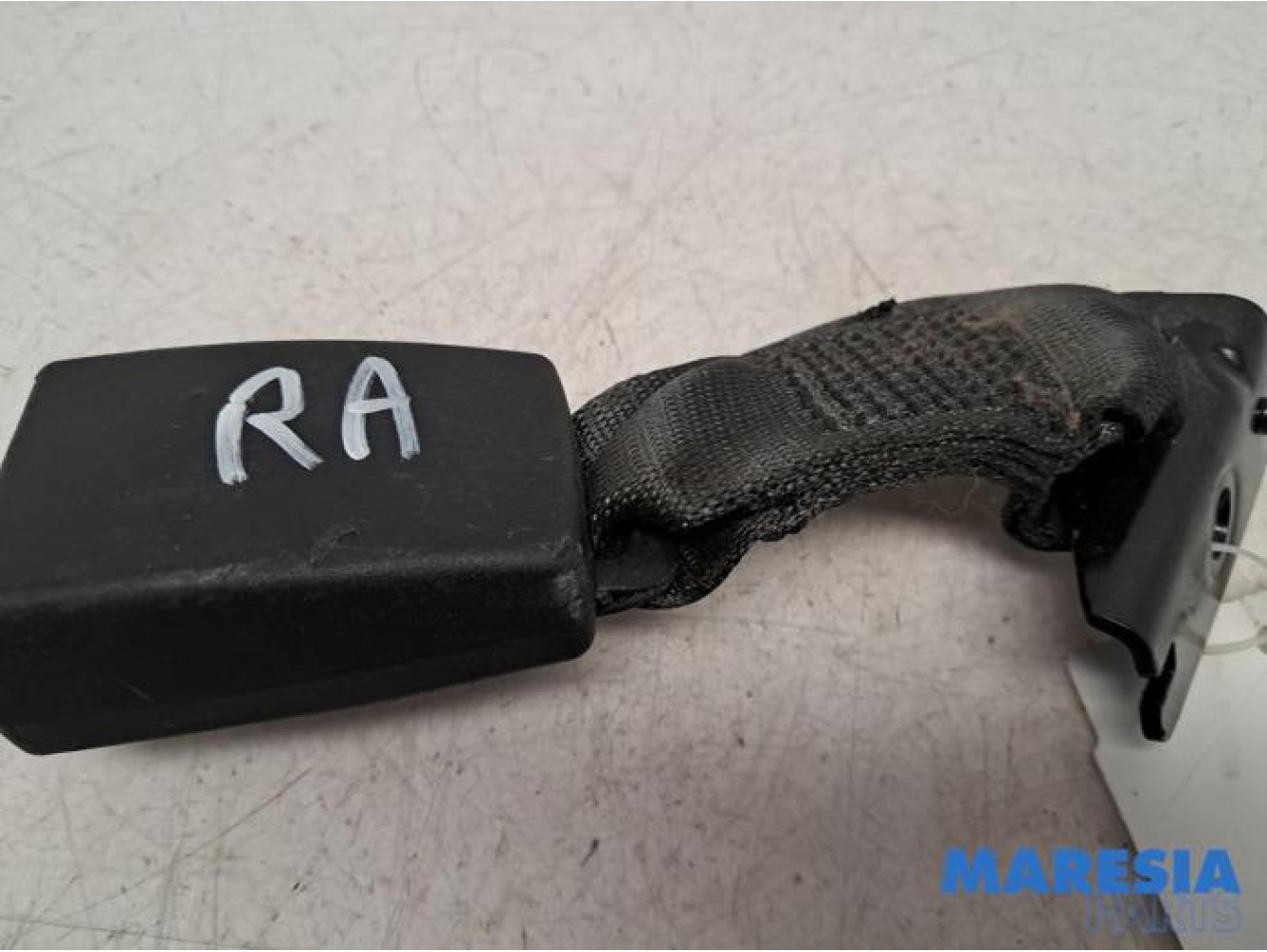 Fiat - 500 - Rear seatbelt buckle, right