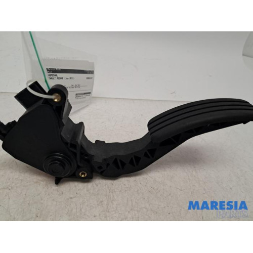 Renault - Megane - Accelerator pedal