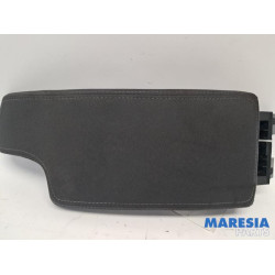 Renault - Megane - Armrest