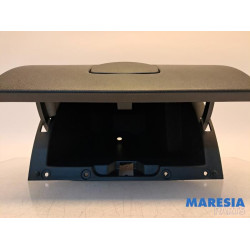 Renault - Master - Glovebox