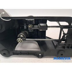 Renault - Megane - Gear stick