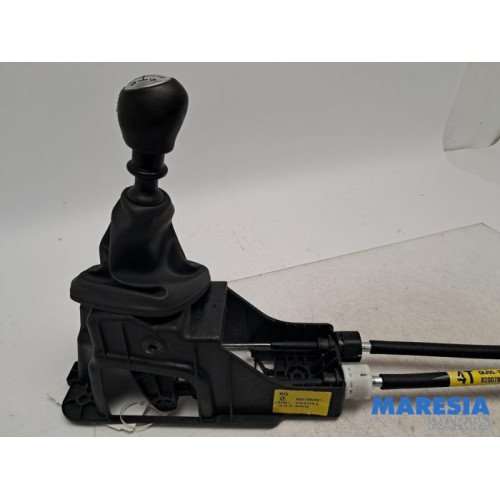 Renault - Megane - Gear stick