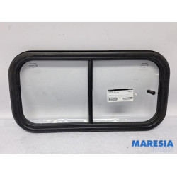 Fiat - Ducato - Bulkhead window