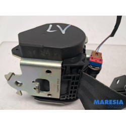 Renault - Megane - Front seatbelt, left