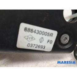 Renault - Megane - Rear seatbelt buckle, left