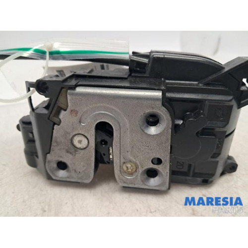 Renault - Megane - Rear door mechanism 4-door, right