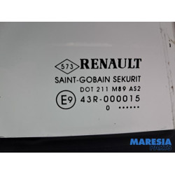 Renault - Megane - Rear quarter light, left right
