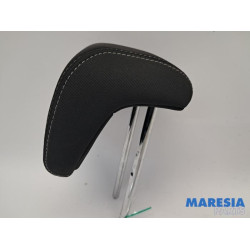 Renault - Megane - Headrest