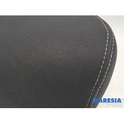 Renault - Megane - Headrest