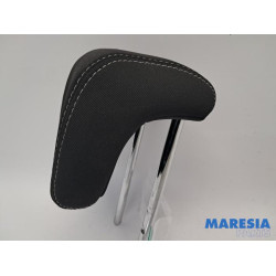 Renault - Megane - Headrest