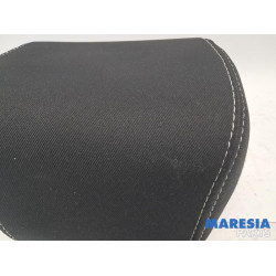 Renault - Megane - Headrest