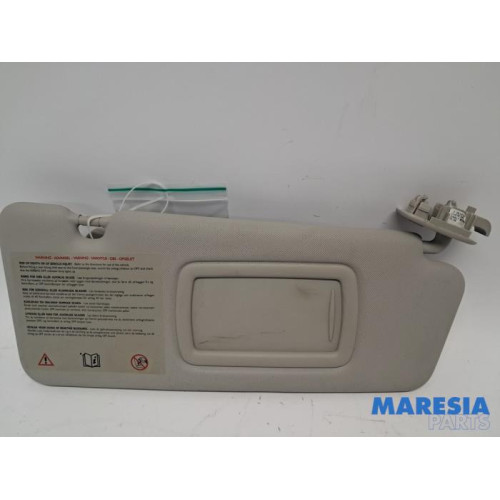 Renault - Megane - Sun visor