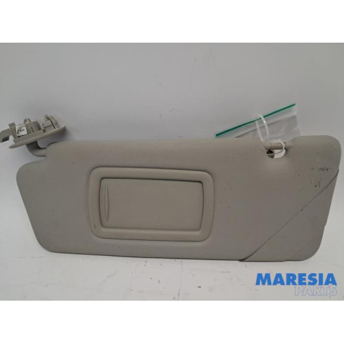 Renault - Megane - Sun visor