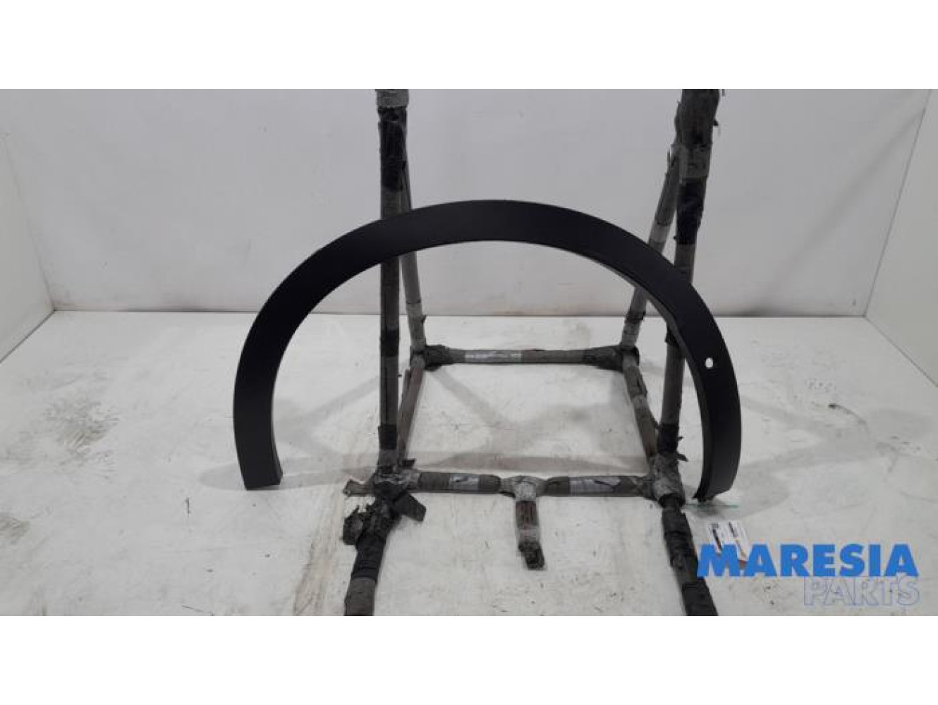 Alfa Romeo - Junior Elettrica - Wielrand achter