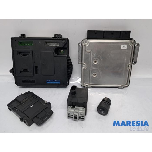 Renault - Grand Scenic - Engine management computer