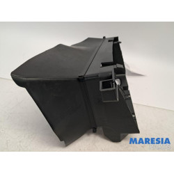 Renault - Megane - Air funnel