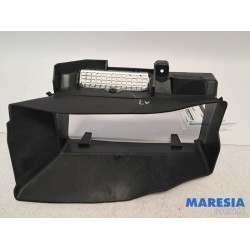 Renault - Megane - Air funnel