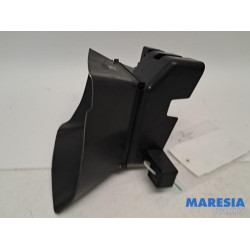 Renault - Megane - Air funnel