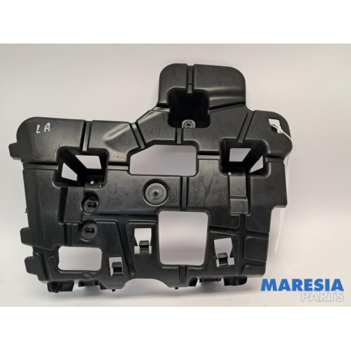 Renault - Megane - Bumpersteun links-achter