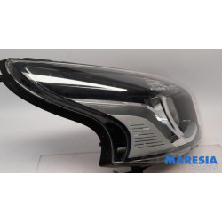 Renault - Trafic - Scheinwerfer rechts