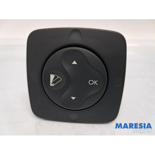 Renault - Grand Scenic - Commande ordinateur de bord