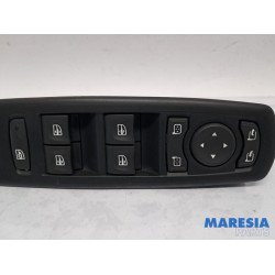 Renault - Grand Scenic - Multi-functional window switch